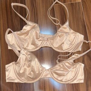 32D Victoria’s Secret unlined body by Victoria bra set